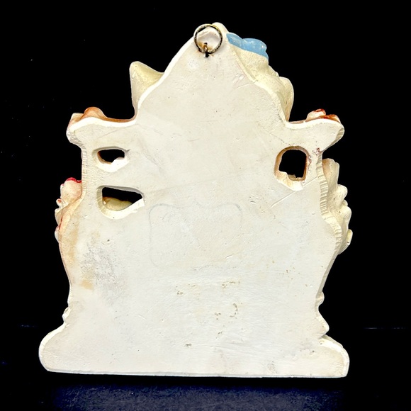 Mid Century Kitsch 1951 Dutch Girl chalkware wall plaque by Universal Statuary - Picture 2 of 8